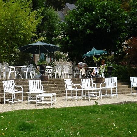 Logis Hotel Du Chateau Комбур Экстерьер фото